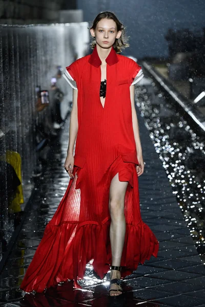 Look 27